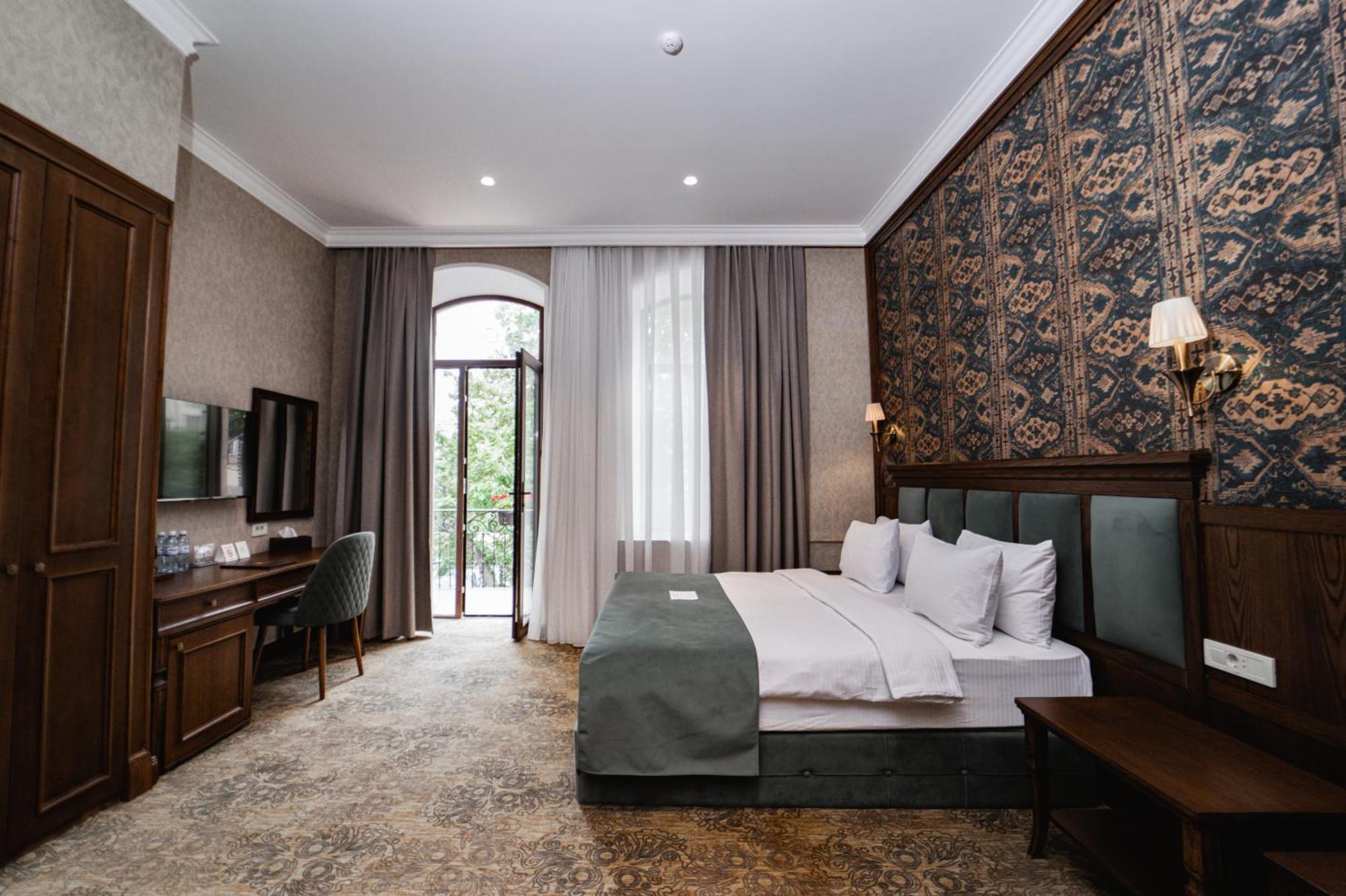 Otel Midway Bakü