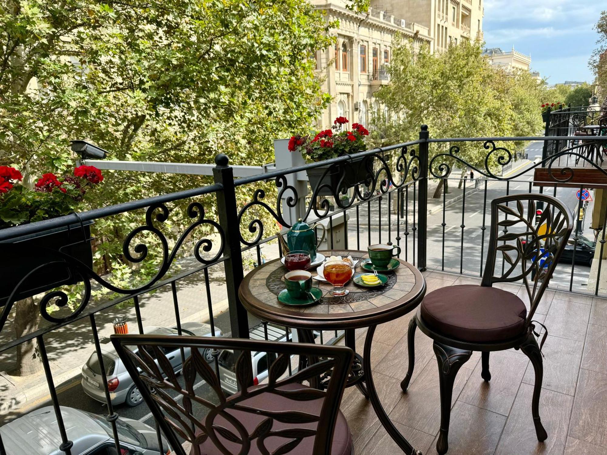 Midway 4* Bakü