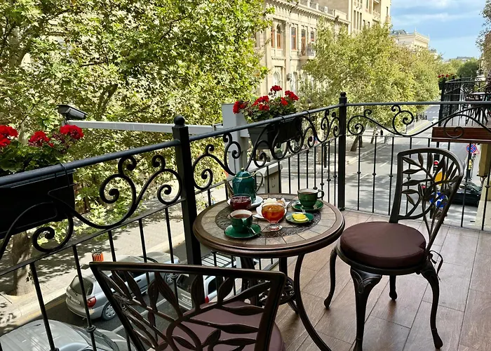 Midway Baku Hotel
